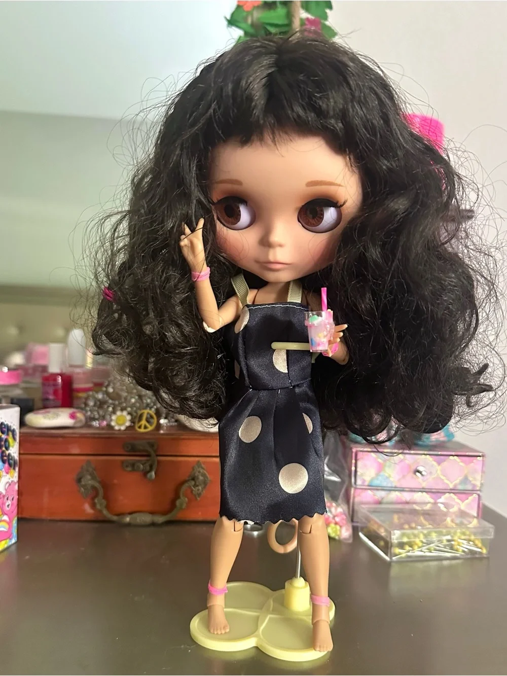 TBL Articulated Blythe doll for customization. With stand, hand set, & outfit